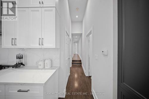 30 Maple Avenue N, Mississauga, ON - Indoor