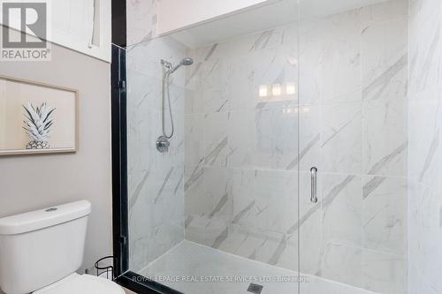 175 Burloak Drive W, Oakville, ON - Indoor Photo Showing Bathroom