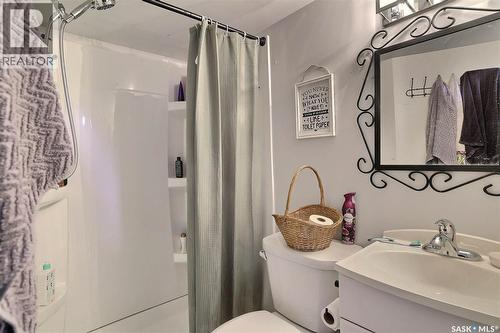 86 Straub Crescent, Regina, SK - Indoor Photo Showing Bathroom