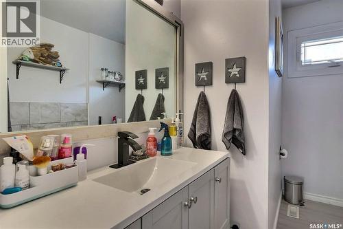 86 Straub Crescent, Regina, SK - Indoor Photo Showing Bathroom