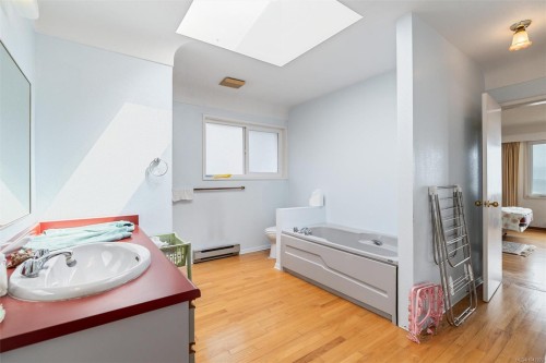 2168 Esplanade, Oak Bay, BC 