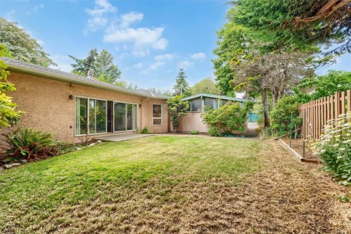 2168 Esplanade, Oak Bay, BC 