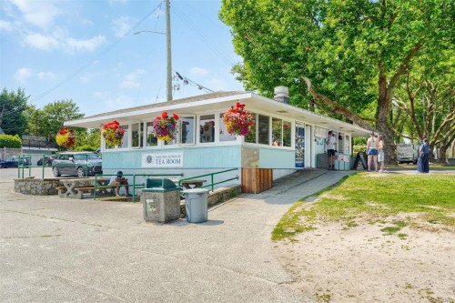 2168 Esplanade, Oak Bay, BC 