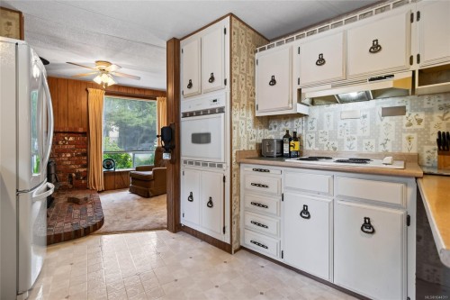 1791 Astra Rd, Comox, BC 