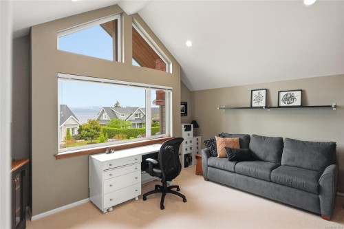 880 Bluffs Dr, Qualicum Beach, BC 