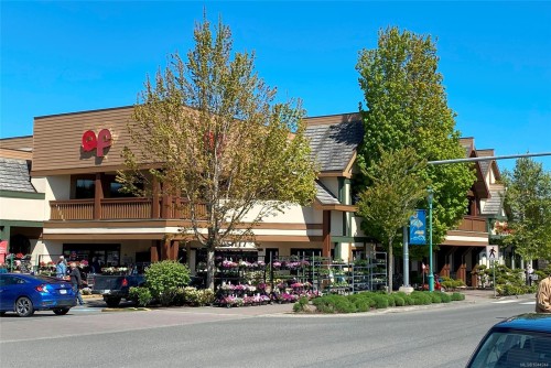 880 Bluffs Dr, Qualicum Beach, BC 