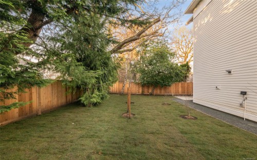 #A-786 St. Patrick St, Oak Bay, BC 