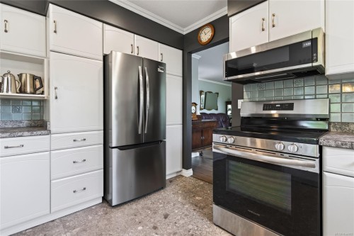 701 Glenalan Rd, Campbell River, BC 