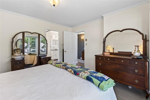 701 Glenalan Rd, Campbell River, BC 