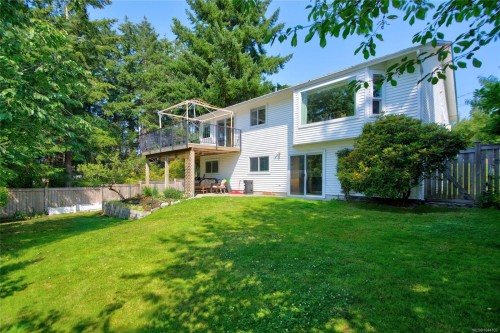 701 Glenalan Rd, Campbell River, BC 