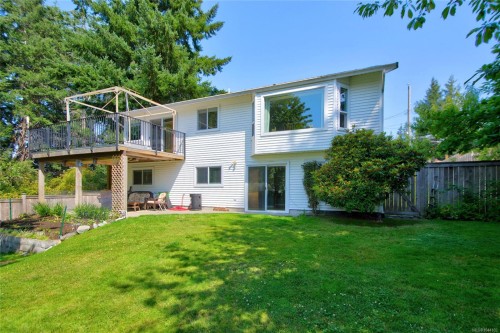 701 Glenalan Rd, Campbell River, BC 