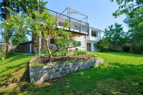 701 Glenalan Rd, Campbell River, BC 