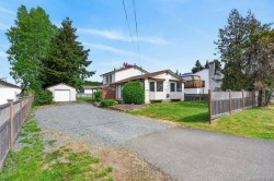 1005 26th St Courtenay, BC V9N 7H6