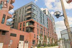 827 - 30 DREAMERS WAY Toronto, ON M5A 2G5