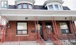 509 DUPONT STREET Toronto, ON M6G 1Y6