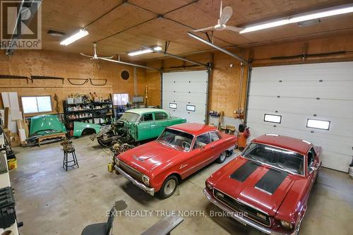 3889 Baseline Road, Springwater, ON - Indoor Photo Showing Garage