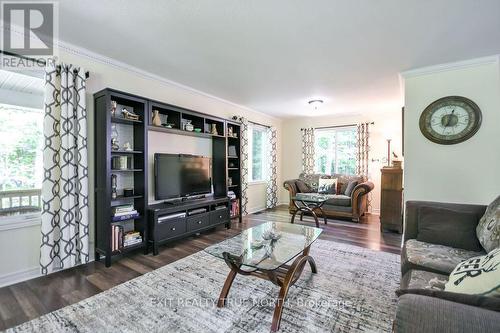 3889 Baseline Road, Springwater, ON - Indoor Photo Showing Living Room