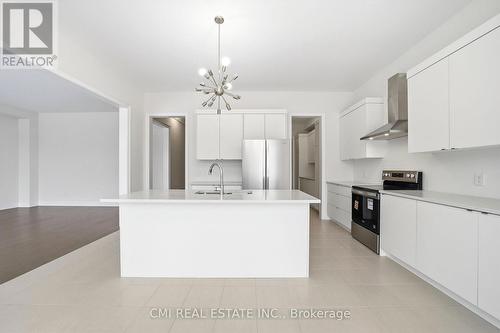 125 Raspberry Ridge Avenue, Caledon, ON - Indoor Photo Showing Kitchen