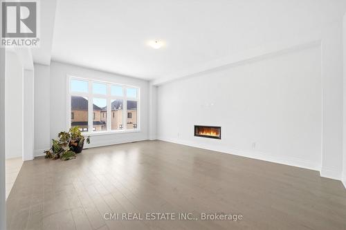 125 Raspberry Ridge Avenue, Caledon, ON - Indoor With Fireplace
