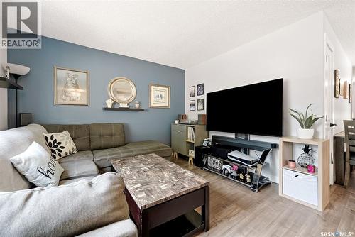 1566 Grosvenor Street, Regina, SK - Indoor Photo Showing Living Room