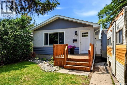 1566 Grosvenor Street, Regina, SK - Outdoor