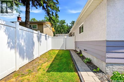1566 Grosvenor Street, Regina, SK - Outdoor With Exterior