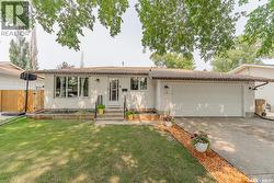 112 Tremaine AVENUE  Regina, SK S4R 6S4