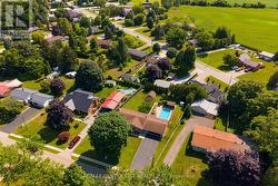 Beautiful treed area - 