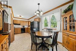 Great flow from dining room to kitchen - 