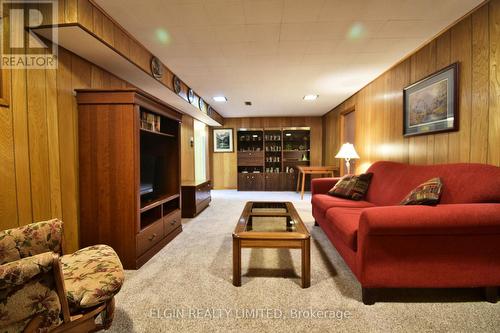 18 Pullen Avenue, St. Thomas, ON - Indoor Photo Showing Living Room