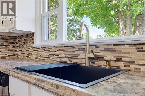 386 Patricia Drive, Burlington, ON - Indoor Photo Showing Kitchen