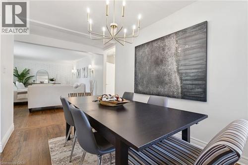 386 Patricia Drive, Burlington, ON - Indoor Photo Showing Dining Room