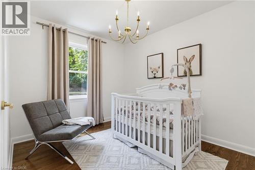 386 Patricia Drive, Burlington, ON - Indoor Photo Showing Bedroom