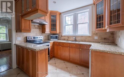56 Ridley Boulevard, Toronto, ON - Indoor Photo Showing Kitchen