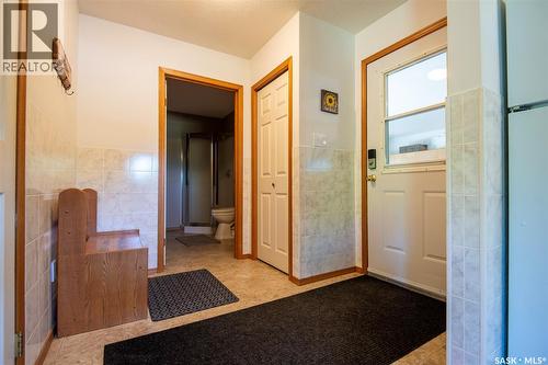 447 1St Street E, Annaheim, SK - Indoor