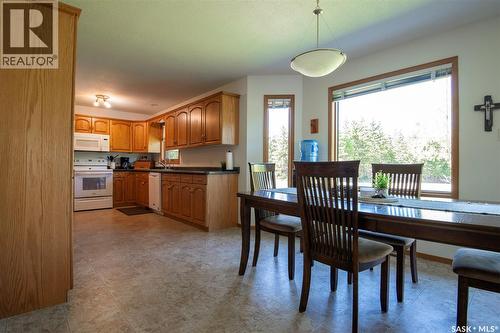 447 1St Street E, Annaheim, SK - Indoor