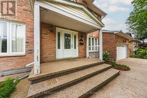 21 Moss Boulevard, Hamilton, ON - Outdoor With Exterior