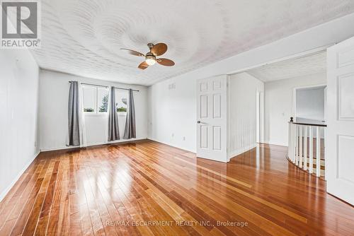 21 Moss Boulevard, Hamilton, ON - Indoor Photo Showing Other Room
