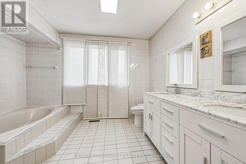 21 Moss Boulevard, Hamilton, ON - Indoor Photo Showing Bathroom
