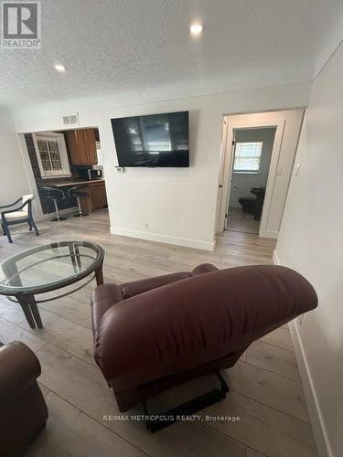 6543 WATERWORKS ROAD , Sarnia, Ontario N0N 1E0 3