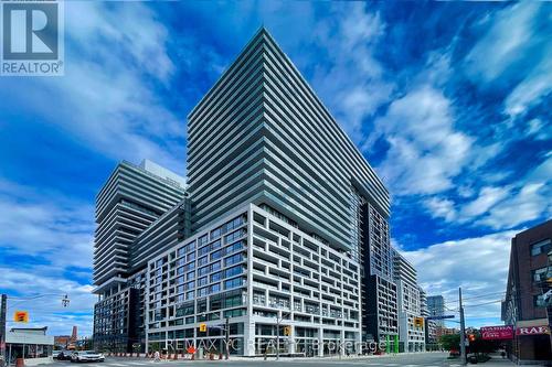 2726 - 135 LOWER SHERBOURNE STREET  Toronto, ON M5A 1Y4