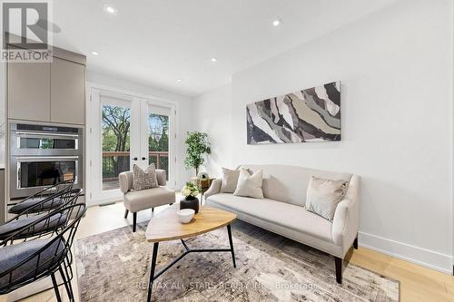 127 Banff Road, Toronto, ON - Indoor Photo Showing Living Room