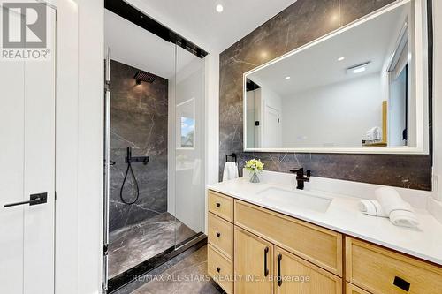 127 Banff Road, Toronto, ON - Indoor Photo Showing Bathroom