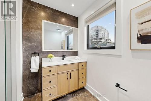 127 Banff Road, Toronto, ON - Indoor Photo Showing Bathroom