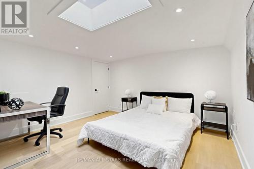 127 Banff Road, Toronto, ON - Indoor Photo Showing Bedroom