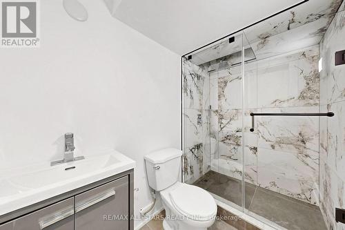 127 Banff Road, Toronto, ON - Indoor Photo Showing Bathroom