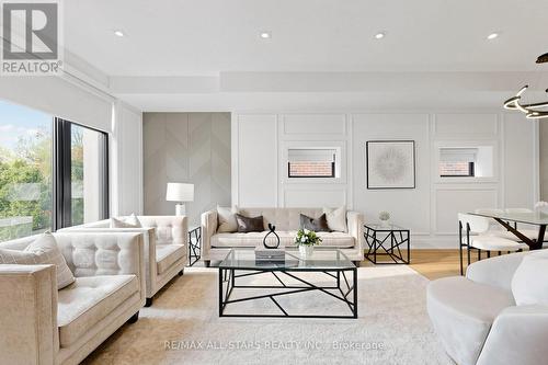 127 Banff Road, Toronto, ON - Indoor Photo Showing Living Room