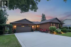 12 MCKEOWN Court  Caledonia, ON N3W 1G8