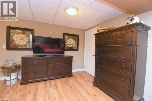 12 Mckeown Court, Caledonia, ON - Indoor