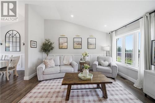 1663 Meadowlark Way, Val Caron, ON - Indoor Photo Showing Living Room
